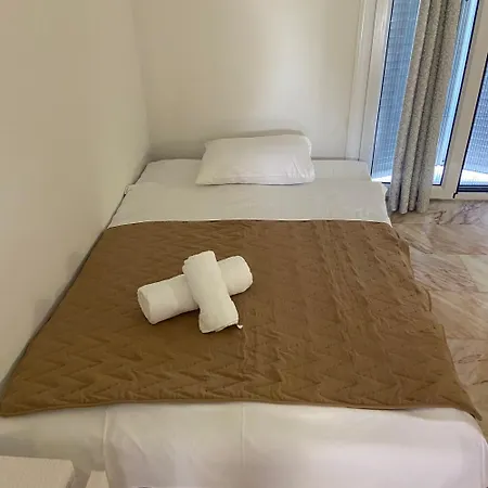 Basilika Haus Georgia Daire Marathias